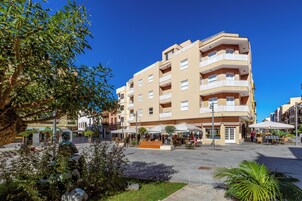 Framhlið gististaðar