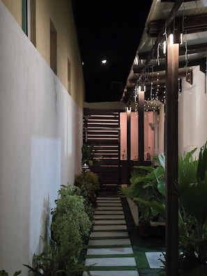 Front of property - Blue Haven Retreat (Thulusdhoo Island)