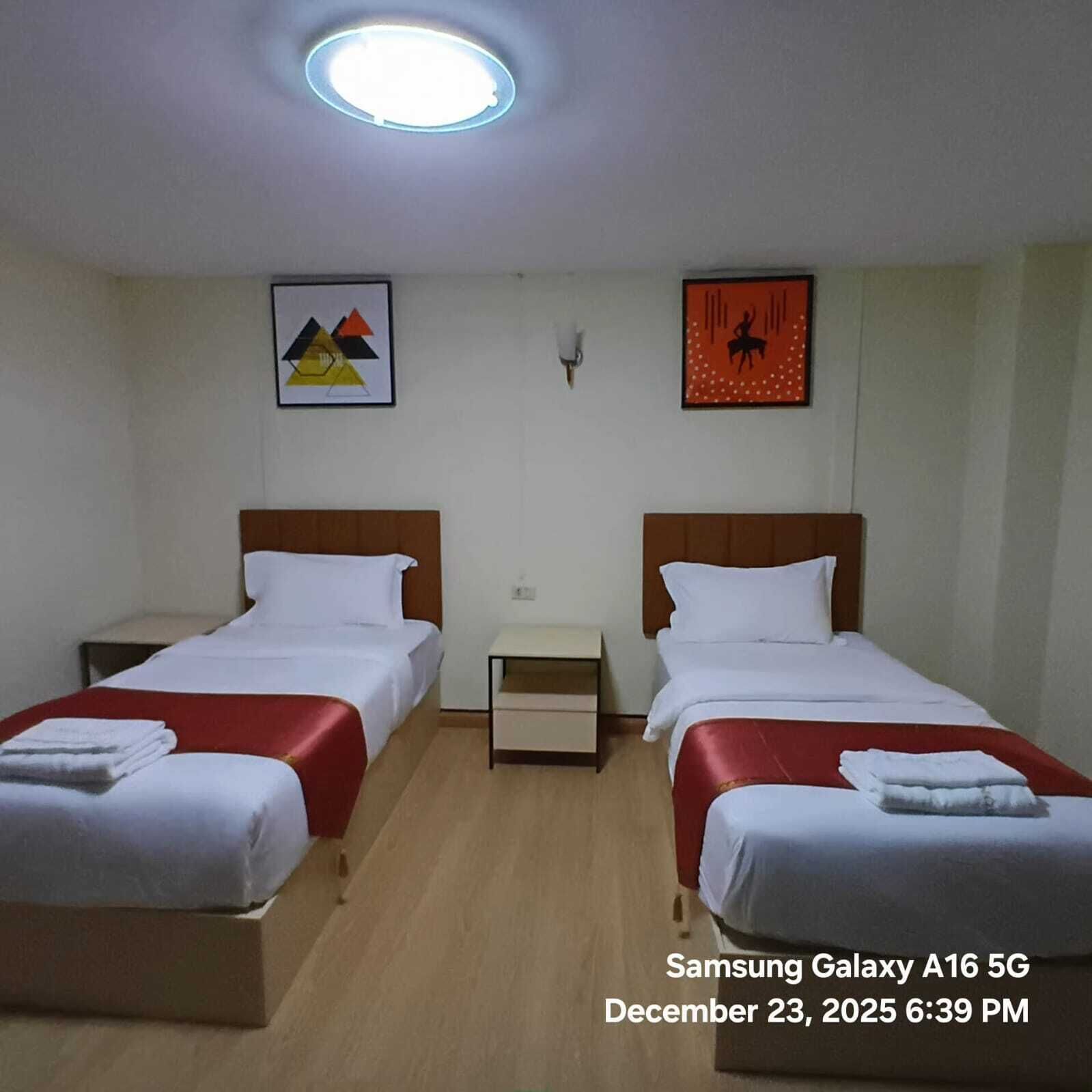 Tomannsrom – deluxe | Skrivebord, wi-fi (inkludert) og sengetøy