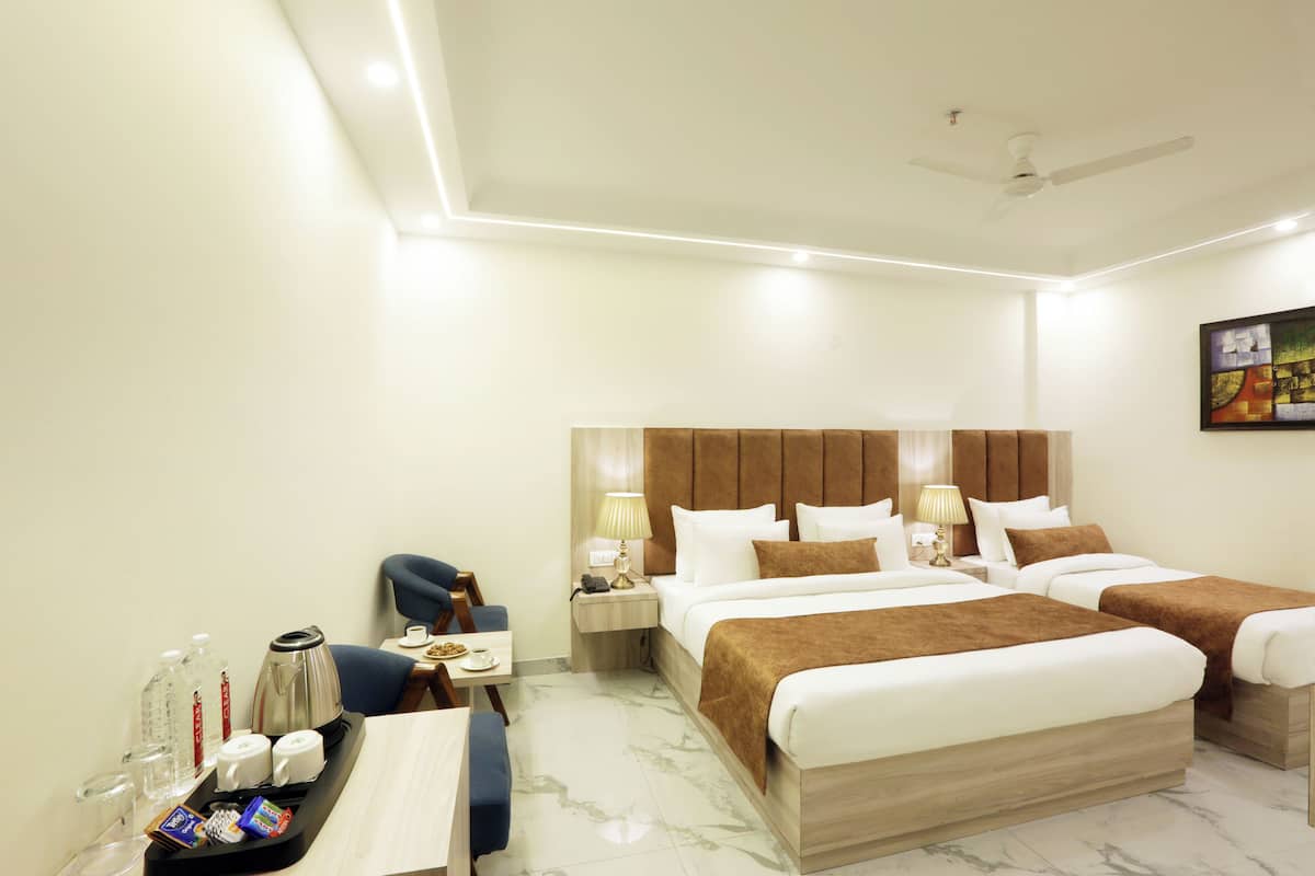 In-room safe, desk, blackout drapes, soundproofing