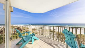 Signature Condo, 2 Bedrooms, Beach View, Beachfront | Balcony
