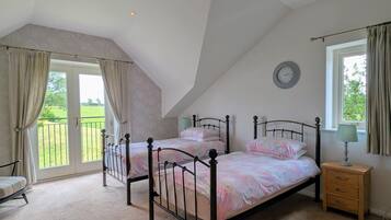 3 bedrooms, individually decorated, individually furnished, free WiFi