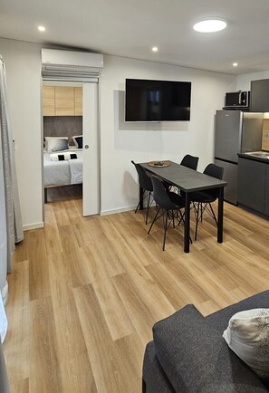 Bügeleisen/Bügelbrett, WLAN, Bettwäsche