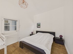 2 bedrooms, free WiFi