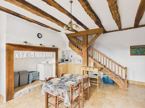 Interior - Semi-detached cottage - shared pool - 4 people (Montignac)