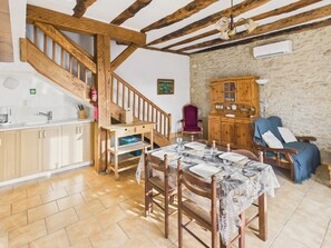 Interior - Semi-detached cottage - shared pool - 4 people (Montignac)