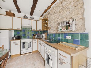 Fridge, microwave, oven, coffee/tea maker