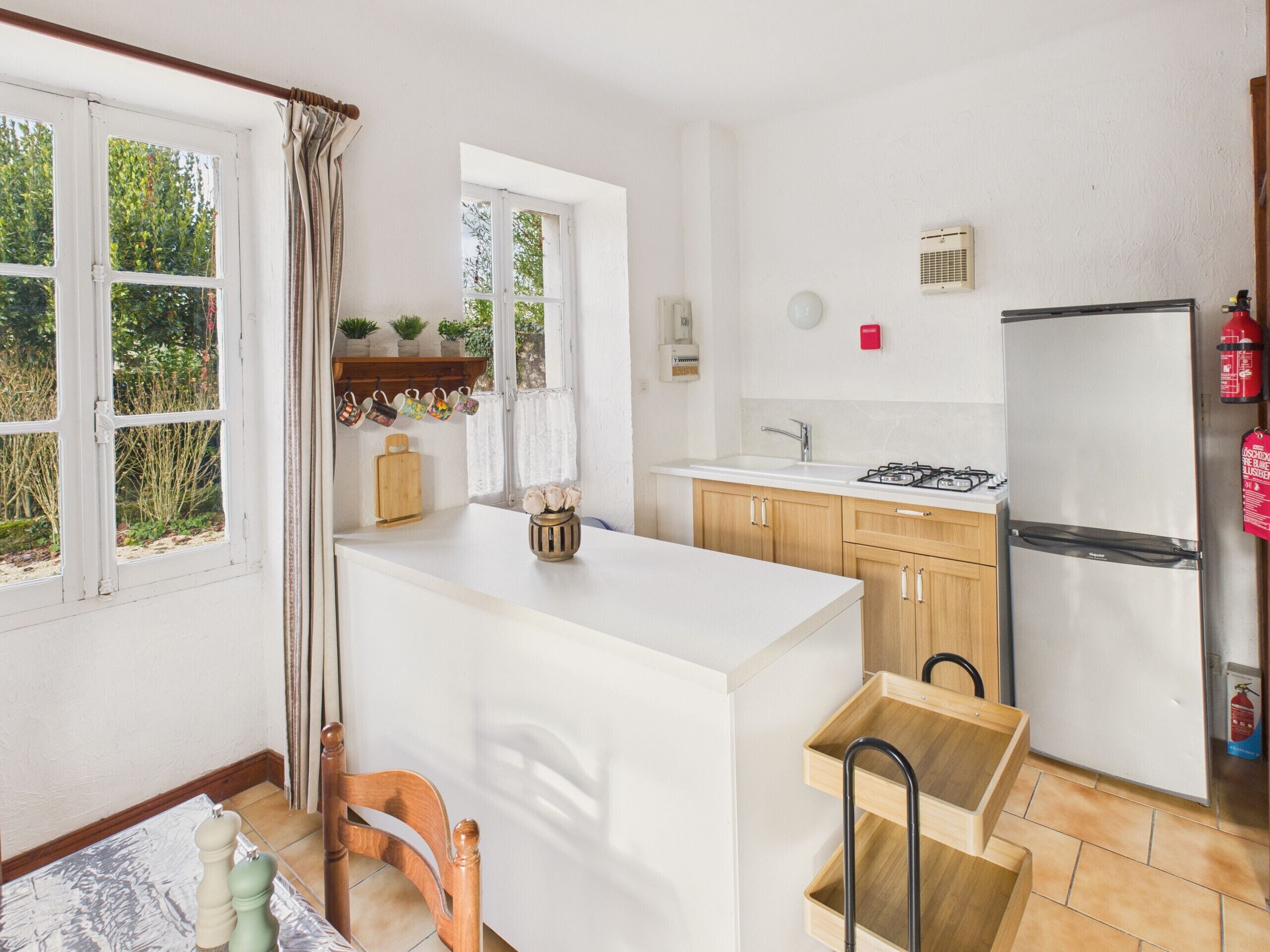 Réfrigérateur, micro-ondes, four, cafetière/bouilloire