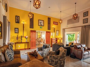 Reception - Monkey Thorn Lodge & Wellness Spa  (White River)