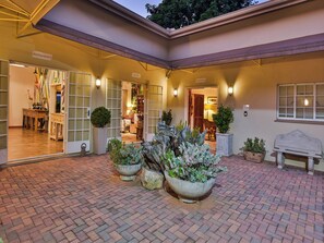Exterior - Monkey Thorn Lodge & Wellness Spa - Adults Only (White River)