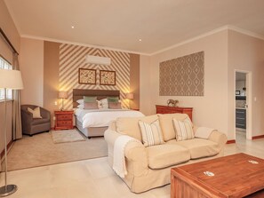 In-room safe, iron/ironing board, free WiFi - Monkey Thorn Lodge & Wellness Spa  (White River)