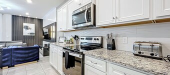 PROMO Extravagant 9 BR Villa, Pool/Spa, Resort - by Blue Sky Villas