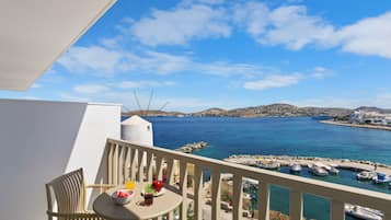 Superior Twin Room, Balcony, Sea View | In-room safe, free WiFi