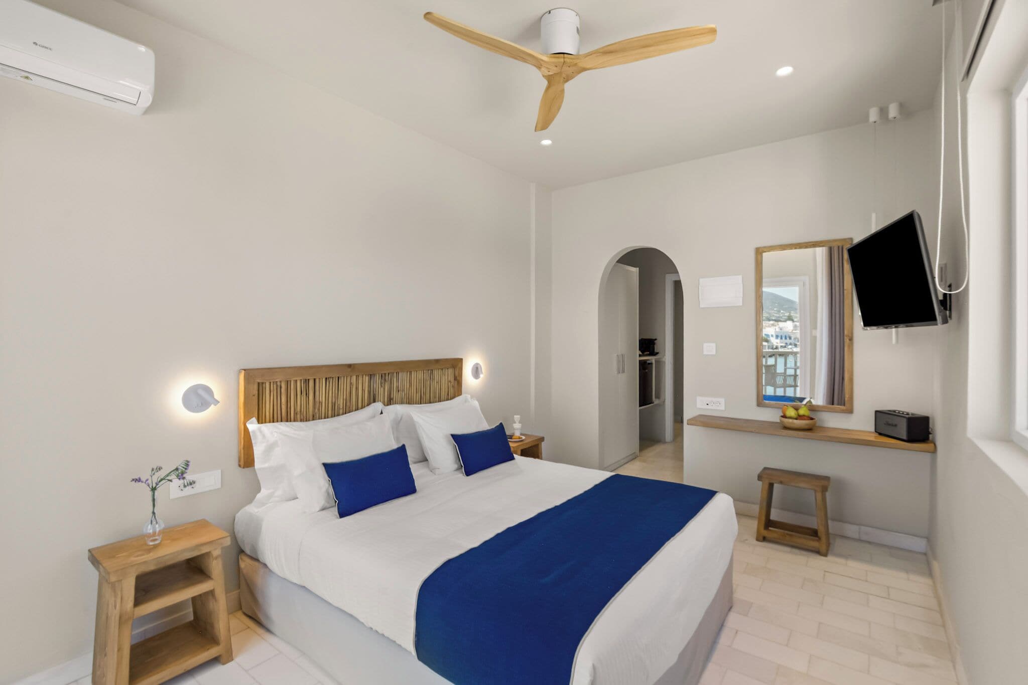 Deluxe Double Room, Balcony, Sea View | In-room safe, free WiFi