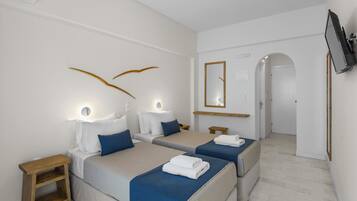 Basic Double or Twin Room, Balcony, Sea View | In-room safe, free WiFi