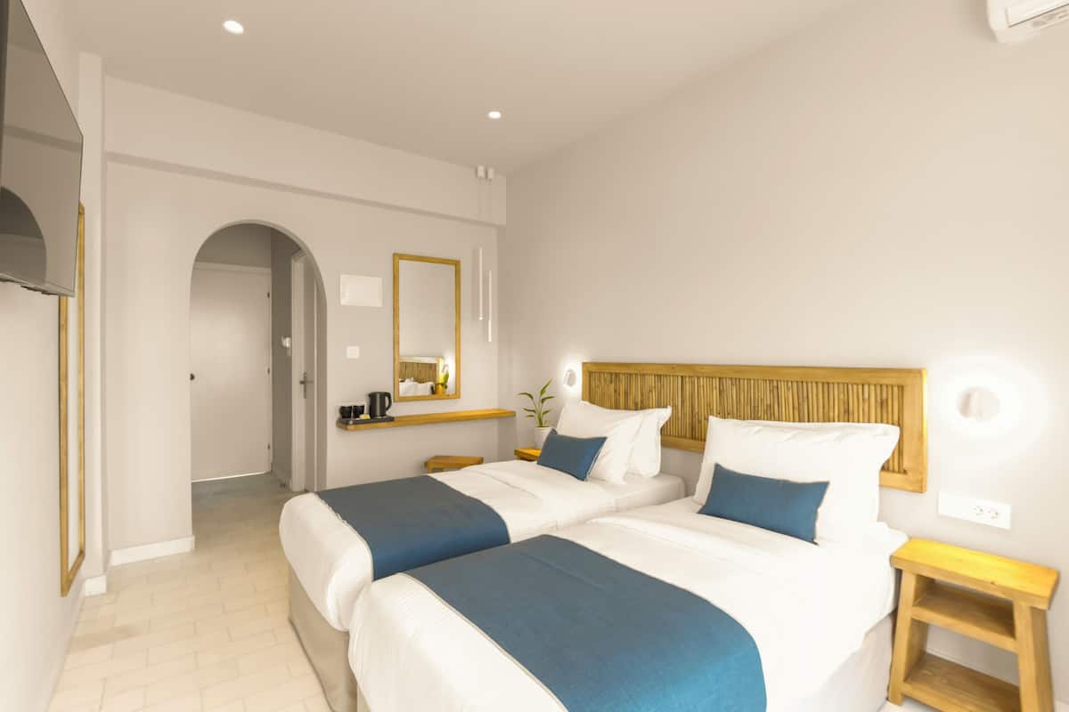 In-room safe, free WiFi