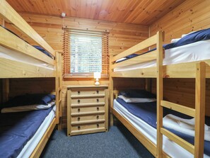 3 bedrooms, individually decorated, individually furnished - Oak Lodge (Swadlincote)