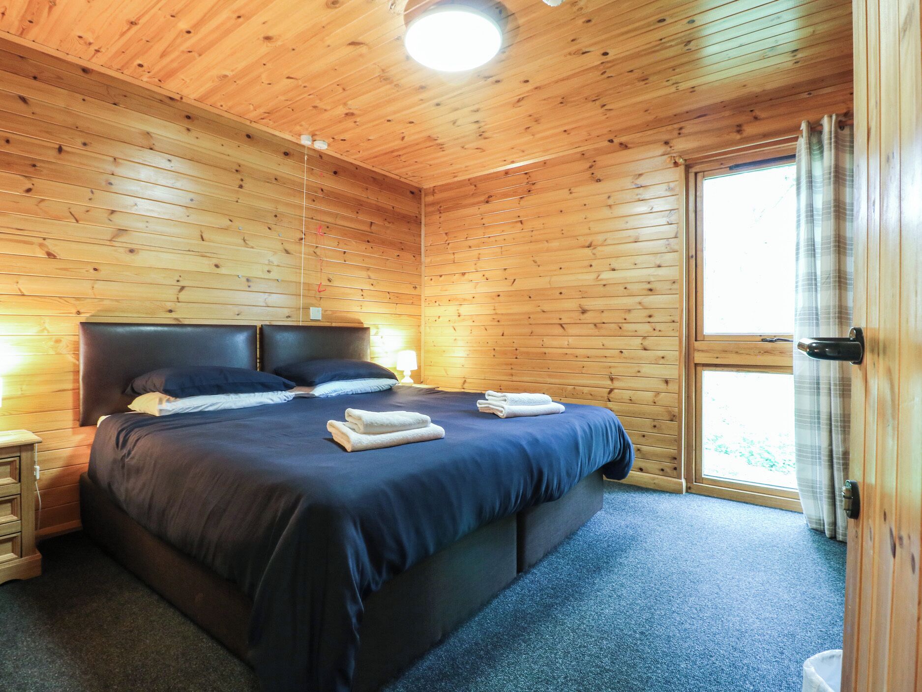 4 bedrooms, individually decorated, individually furnished