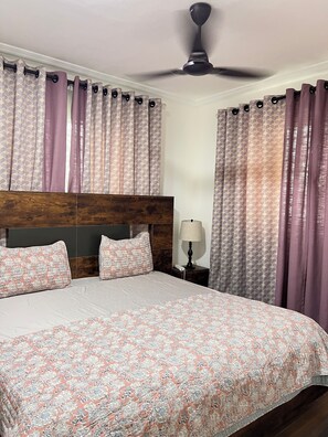 1 Schlafzimmer, Bügeleisen/Bügelbrett, Bettwäsche