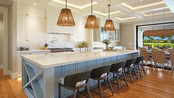 冰箱、微波炉、烤箱、炉灶