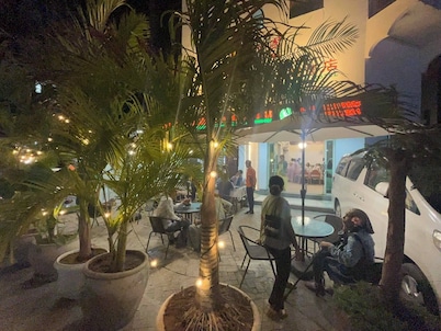 Mango restaurant and apartment hotel