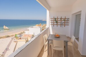 Outdoor dining - Apartment Ocean View (Portimão)