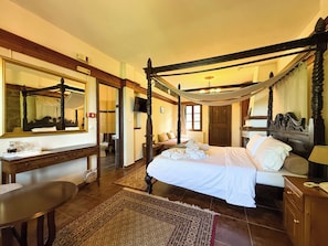 Suite Deluxe, balcon, vue partielle sur la mer