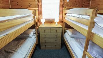 3 habitaciones, decoración personalizada y muebles diferentes