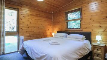 3 bedrooms, individually decorated, individually furnished