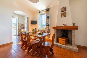 Dining - Relaxing holiday home 50mt from the sea (Lu Bagnu)