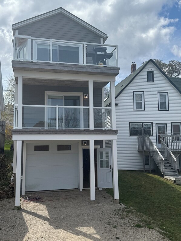 المنشأة من الخارج