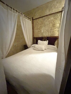 4 chambres, fer et planche à repasser