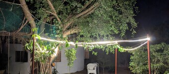 Chez Anaïs - detached house in a large garden 500m from the sea