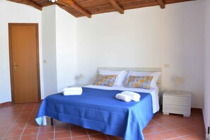 1 bedroom, iron/ironing board, free WiFi, bed sheets - Penta Dream House "SILVER" (Sicilia)