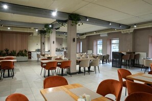 Restaurant - Optima Collection River Park (Lutsk)