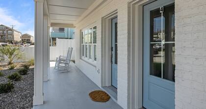 Beach Cottages #2-Pet Friendly Condo in Atlantic Beach