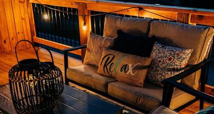 Kim's Place on Cigar Hill (41 W High St)