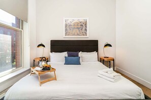 2 bedrooms, desk, iron/ironing board, travel crib