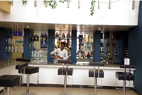 Bar de deportes. Platinum Hotel