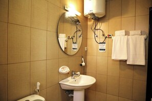 Habitación Deluxe doble, vistas a la ciudad | Baño