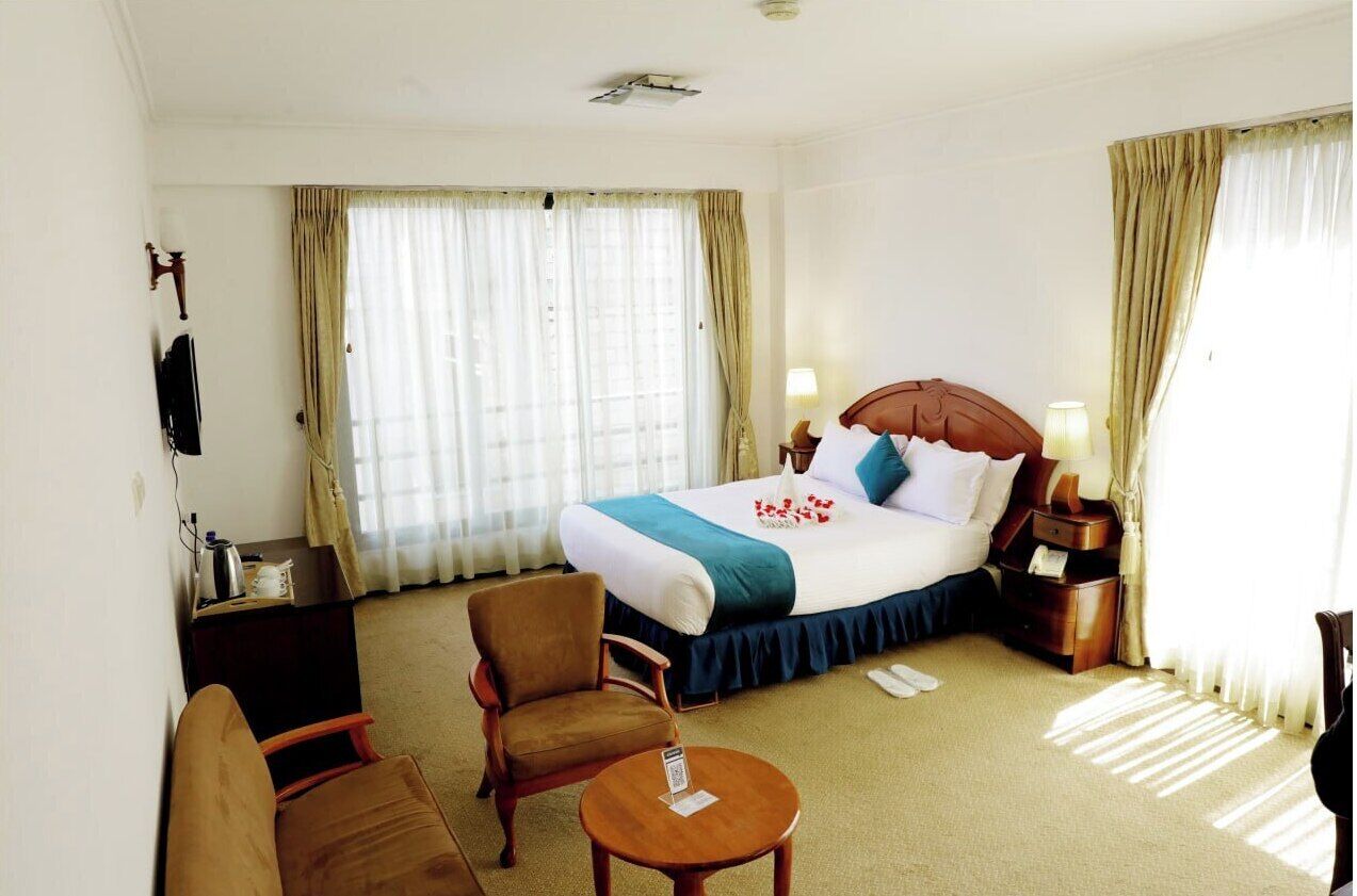 Desk, laptop workspace, free WiFi