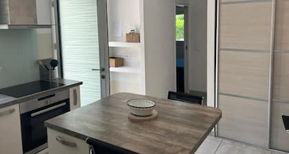 Ground floor, walking distance to the sea