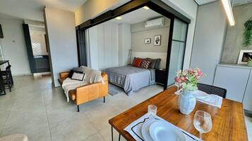 Apartamento | Área de estar | TV de tela plana