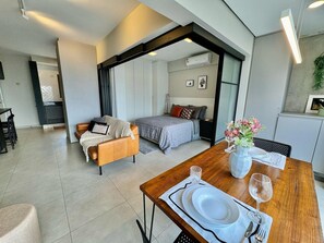 Apartment | Living area | Flat-screen TV