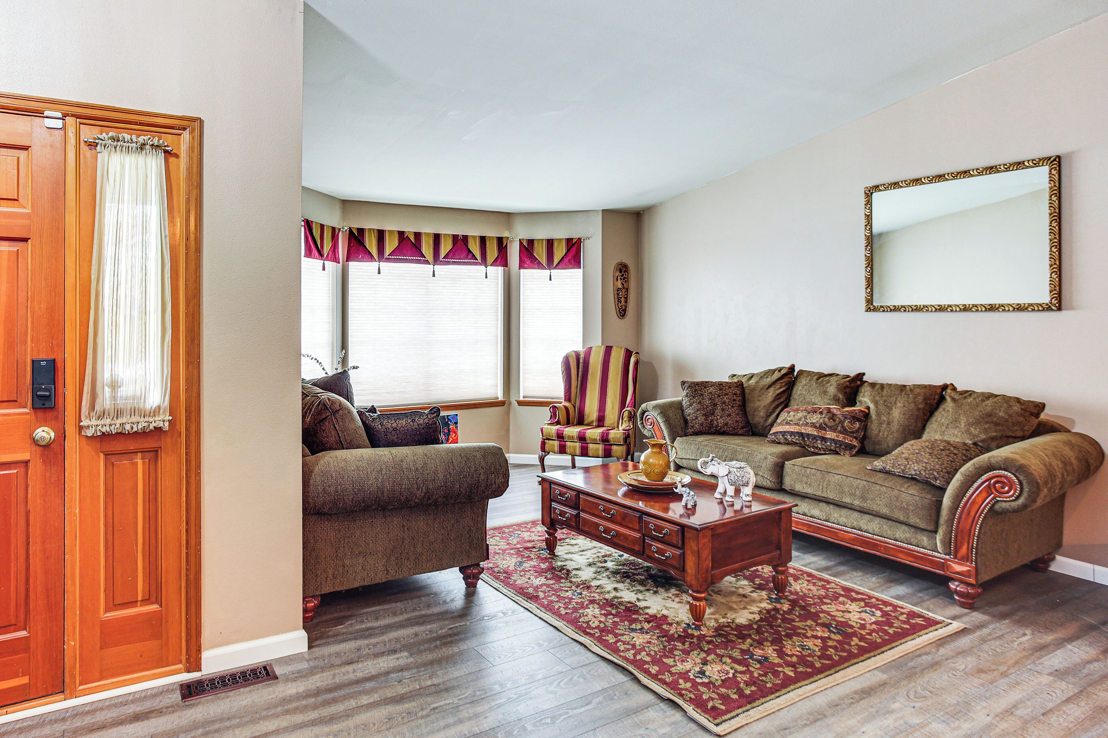 House (4 Bedrooms) | Interior