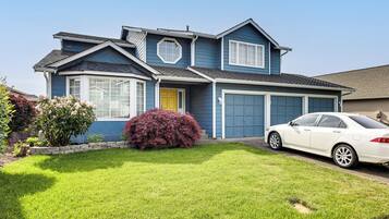 House (4 Bedrooms) | Front of property