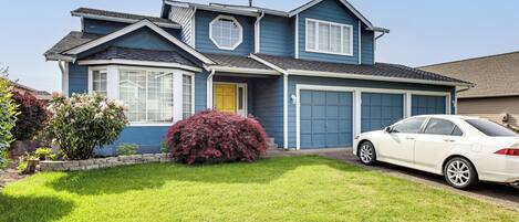 House (4 Bedrooms) | Front of property