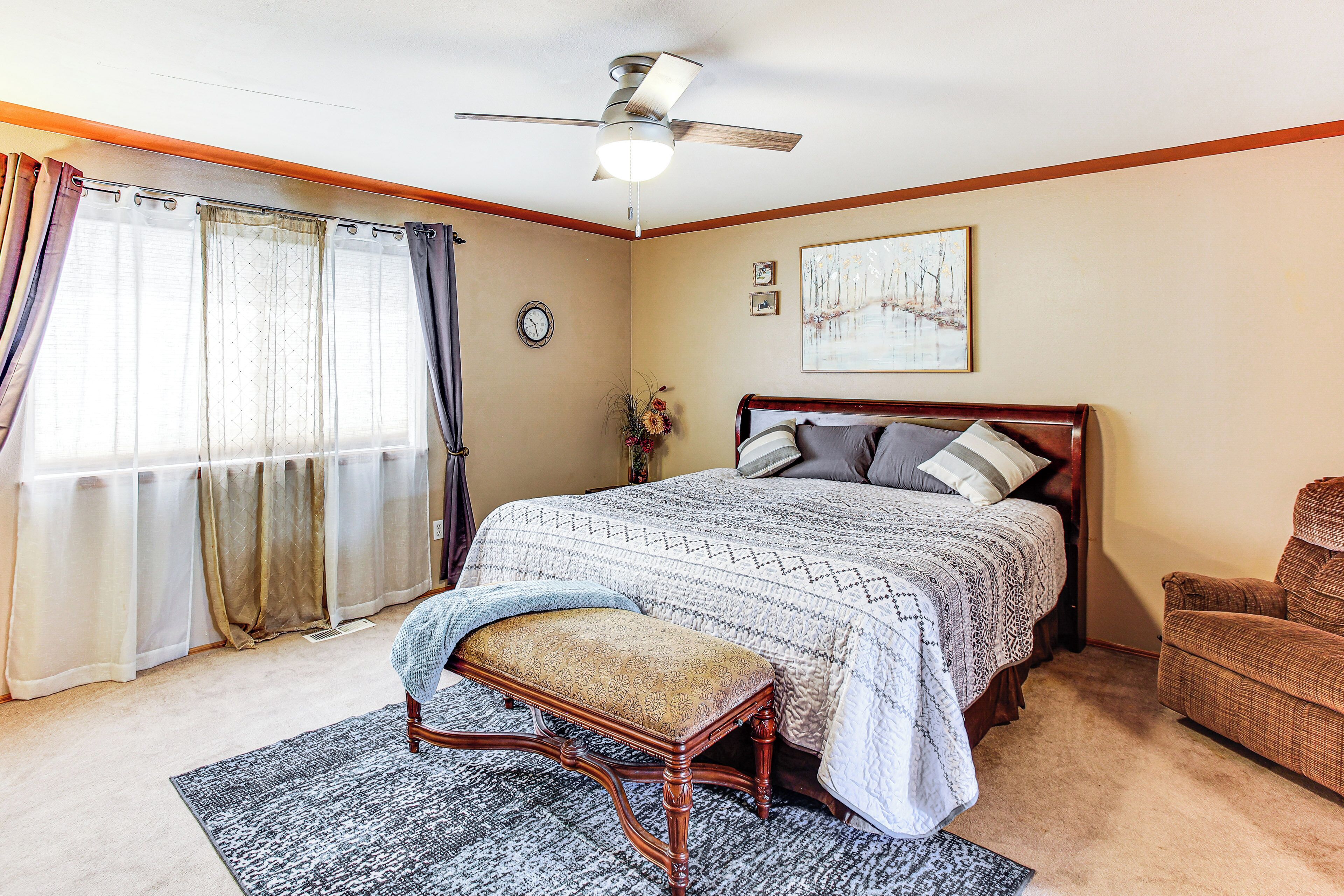 House (4 Bedrooms) | Interior