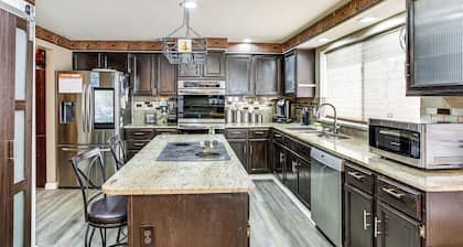 Home Theater & Large Backyard Deck: Tacoma Abode!
