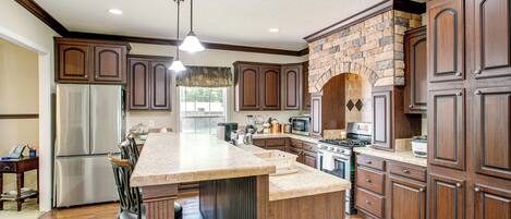 House (3 Bedrooms) | Interior